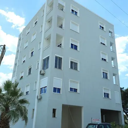 Apartment E&g